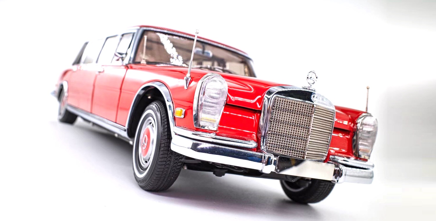 CMC216 - Mercedes-Benz 600 Pullman 6 Portes "Red Baron"